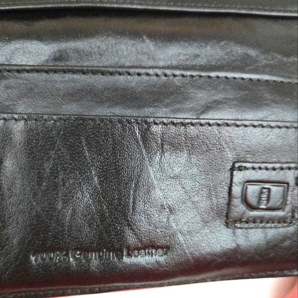 Elegant Red Leather Clutch - Picture 6 of 10